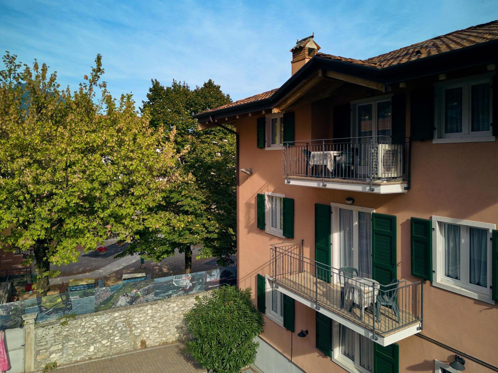 Bella Villa Apartments Riva del Garda Exterior photo