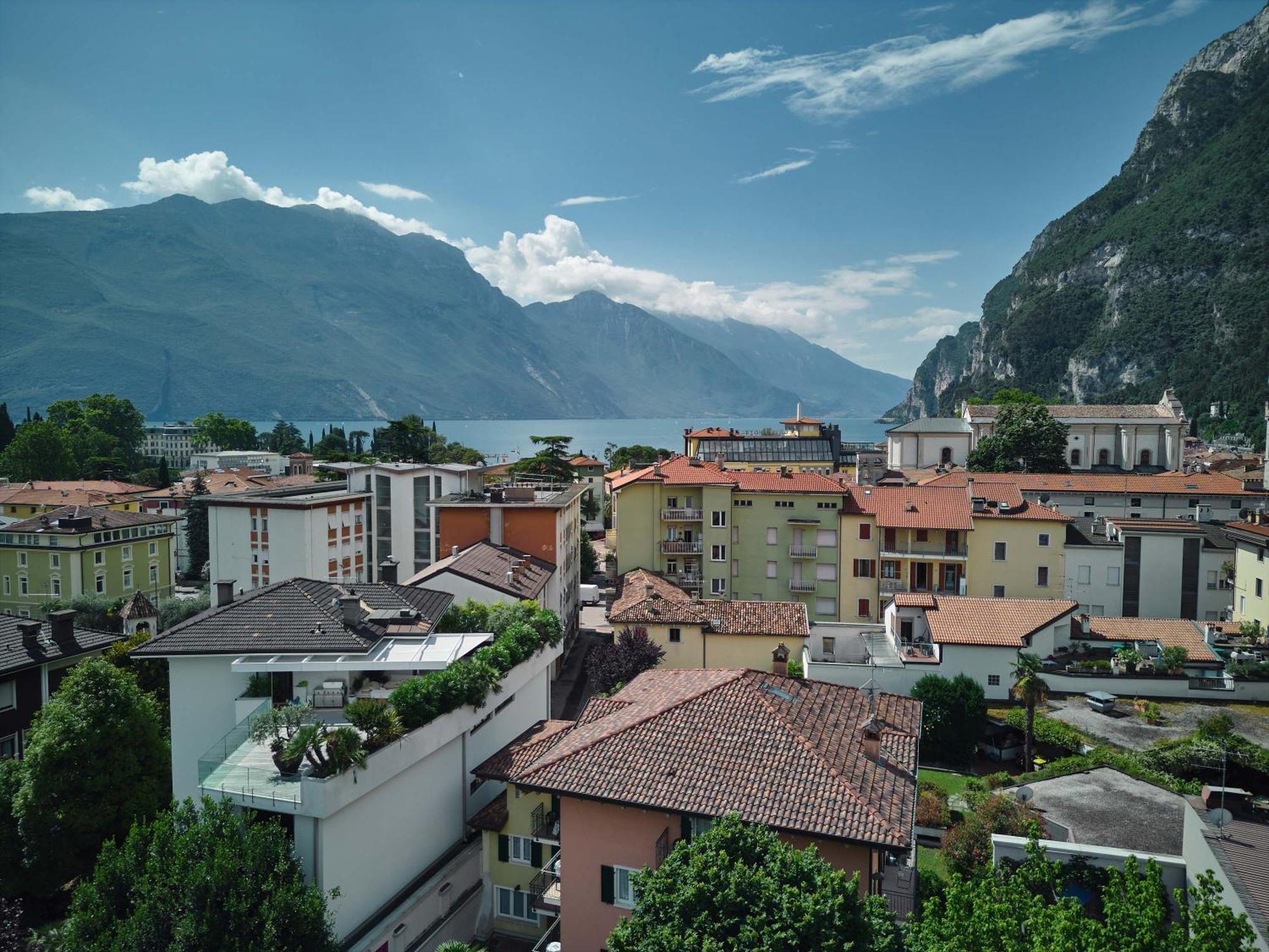 Bella Villa Apartments Riva del Garda Exterior photo