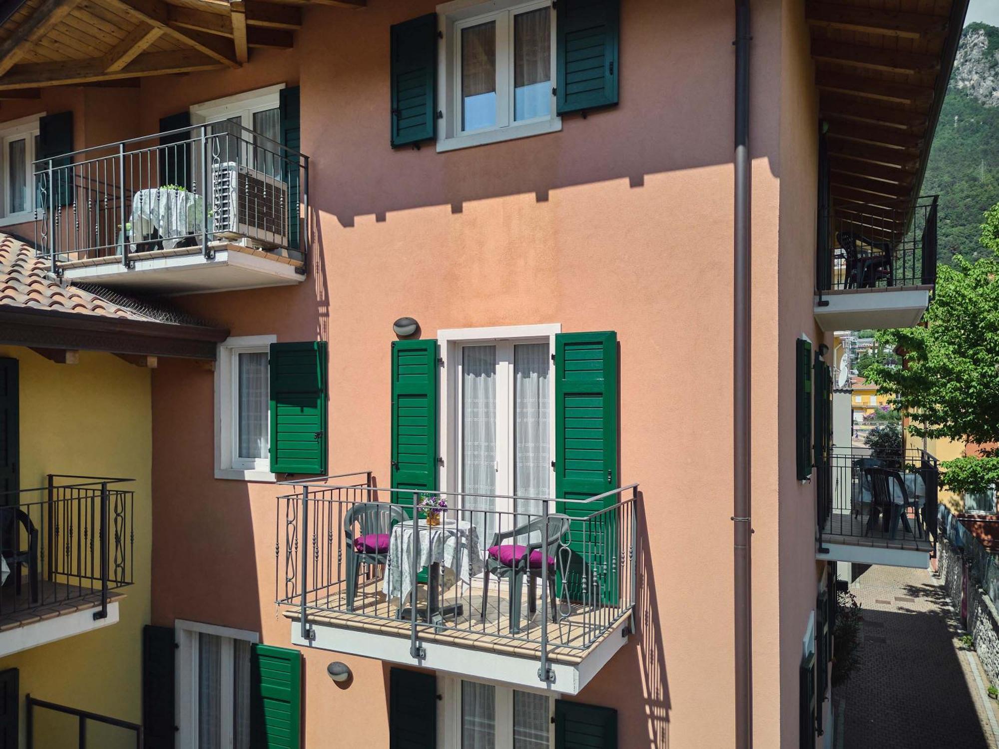 Bella Villa Apartments Riva del Garda Exterior photo