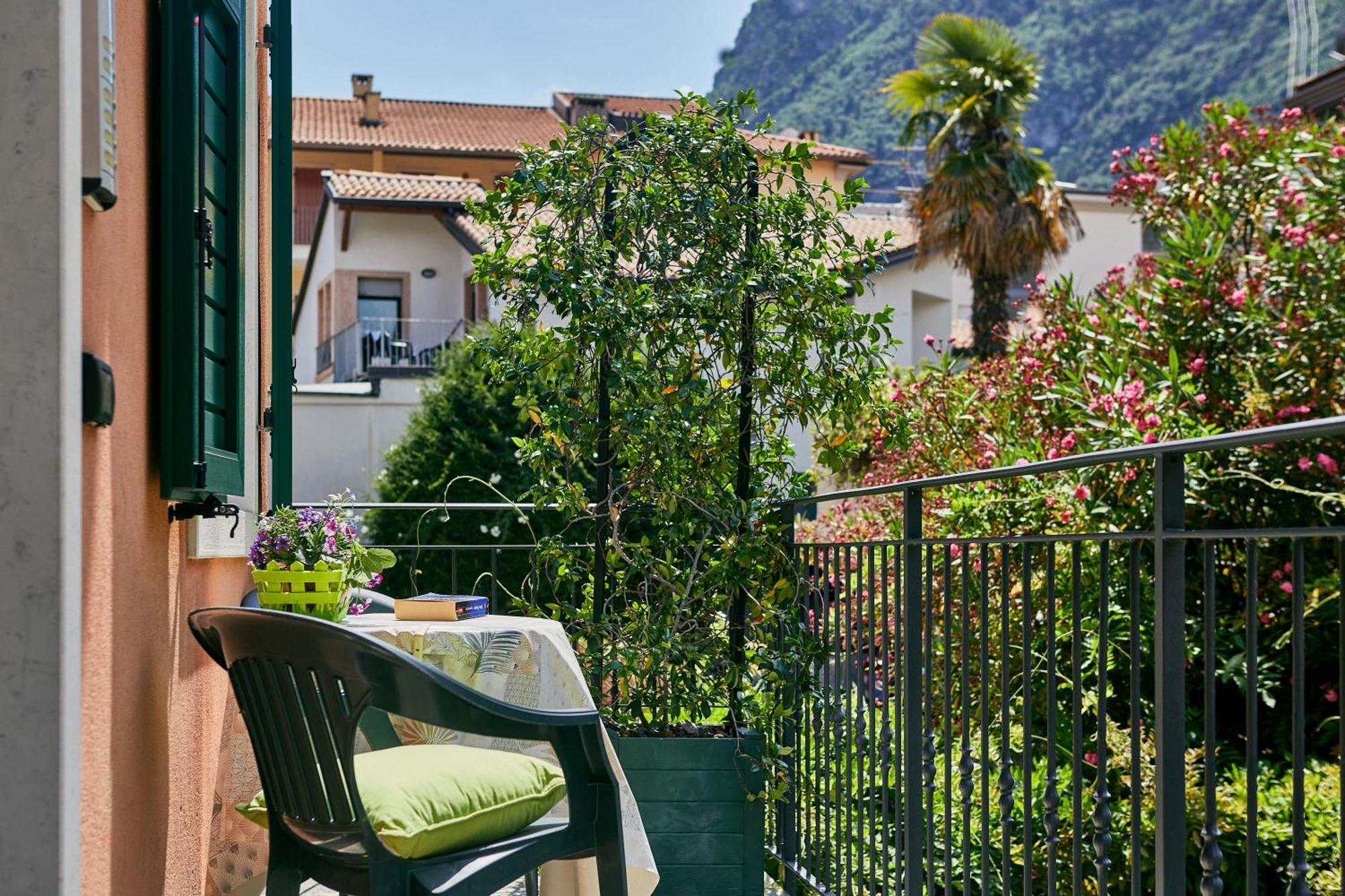 Bella Villa Apartments Riva del Garda Exterior photo